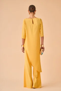 Coosy Tops|Total look*TOP KAVITAAMARILLO